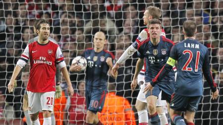 قصة مصورة : خسارة أرسنال وميلان في استمرار لسقوط أصحاب الأرض في أبطال أوروبا