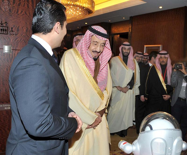 ولي العهد يلتقي الطلبة المبتعثين في اليابان