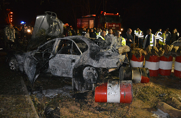مقتل جنديين ومدني في تفجير سيارة ملغومة بالقرب من حاجزا للجيش اللبناني
