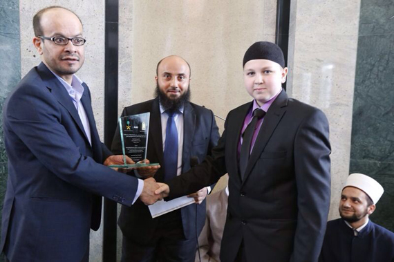قصة مصورة : جامع الملك فهد في سراييفو يخرّج أصغر حافظ للقرآن في البوسنة