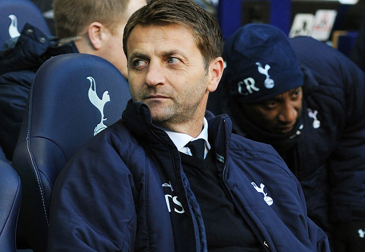 مدرب توتنهام يتمنى السير على خطى ليفربول المتألق