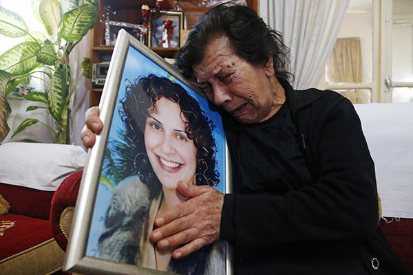 قصة مصورة : مظاهرة لبنانية ضد العنف الأسري