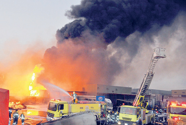 «مدني جدة»: رصد مستودعات بملايين الريالات تفتقر لأدنى وسائل السلامة