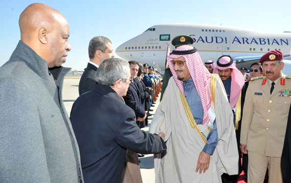 استقبال كبير لولي العهد في بكين واجتماع مع الرئيس الصيني