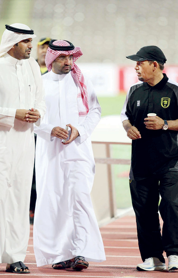 خلاف شخصي يهدد بقاء القروني مع الاتحاد