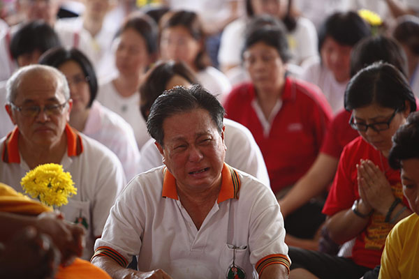 الشرطة الماليزية تفتش منزل قائد الطائرة المفقودة