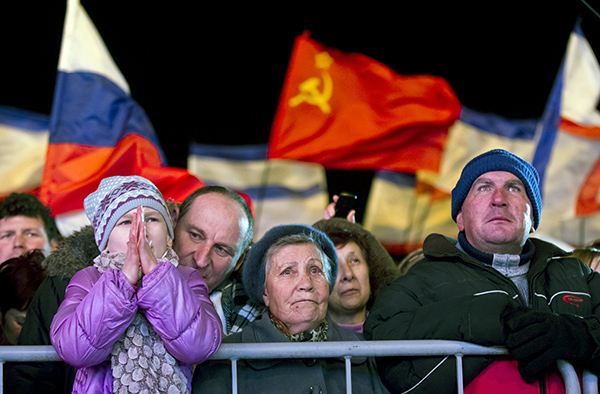 قصة مصورة : أوباما يفرض عقوبات على 11 روسيا وأوكرانيا بعد استفتاء القرم
