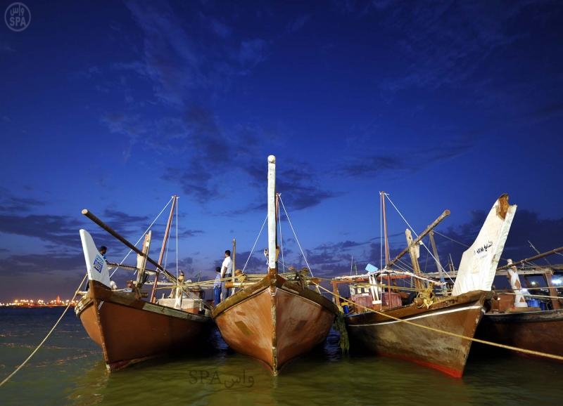 قصة مصورة : مهرجان ساحل الشرقية يبرز قصة كفاح الإنسان وسط أمواج البحر