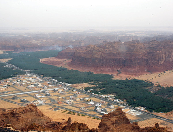 «حرة عويرض» .. مشهد بانورامي يعانق السحاب