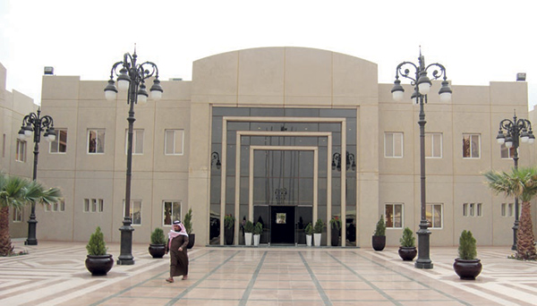 شركة شبه الجزيرة للمقاولات وتنفيذ مشاريع البنية
التحتية في المملكة