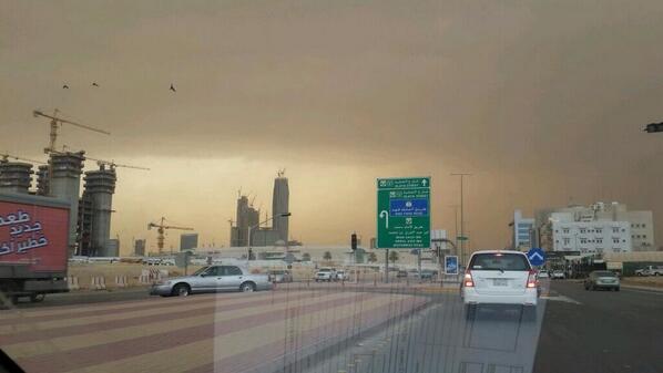 تواصل هطول الأمطار على مدينة الرياض