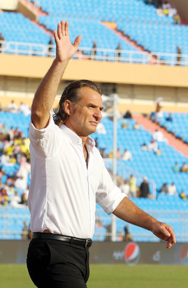 النصراويون: كارينيو .. لا ترحل