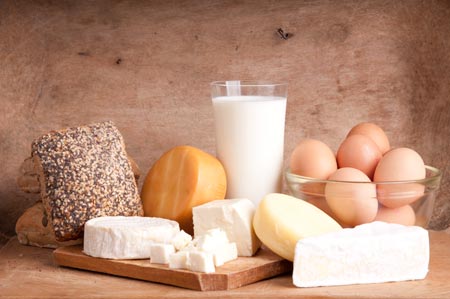 "الغذاء والدواء" تمهل المصنعين والمستوردين 6 أشهر لتدعيم الأغذية بفيتامين د بالطريقة الصحيحة