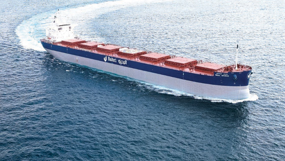 «البحري» تتوج أسطولها بخمس سفن جديدة للبضائع السائبة