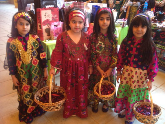 قصة مصورة : مدرسة في رفحاء تتحول الى سوق شعبي