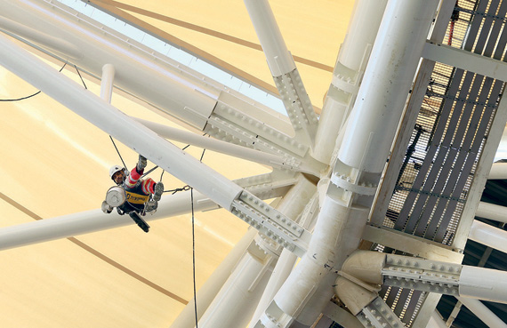 200 ألف متر مكعب من الخرسانة الجاهزة و90 ألف طن من الحديد المسلح و7 آلاف طن من الهياكل الحديدية