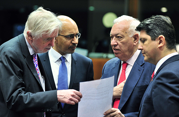 وزراء خارجية الاتحاد الأوروبي يرفضون استفتاء شرق أوكرانيا