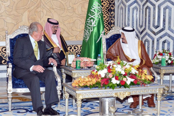 ملك أسبانيا يصل إلى جدة