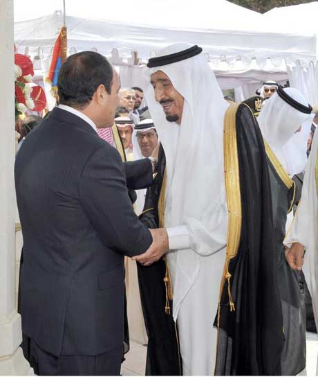 نائب الملك يصل جدة بعد المشاركة في تنصيب الرئيس المصري