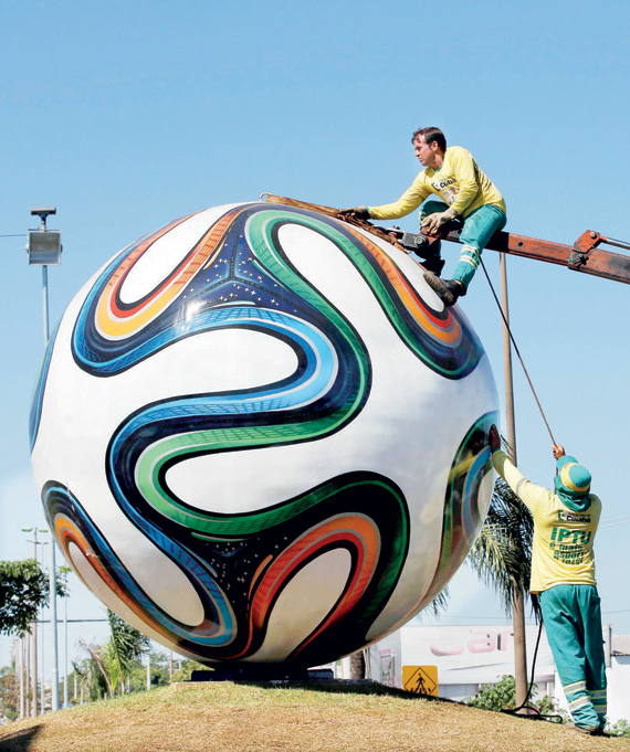 استثمرنا 10 مليارات دولار في المونديال .. وعوائدنا 6 مليارات حتى الآن