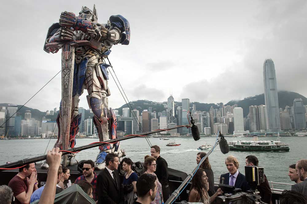 قصة مصورة: إطلاق مجسم لبطل فيلم المتحولون الجديد في هونج كونج