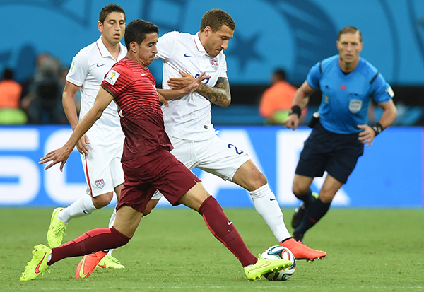 قصة مصورة : هدف برتغالي قاتل يشعل حسابات مجموعة الموت