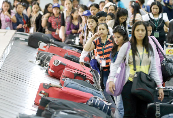 «العمل» تستعين بـ «الخارجية» لتسهيل استقدام العمالة المنزلية الفلبينية