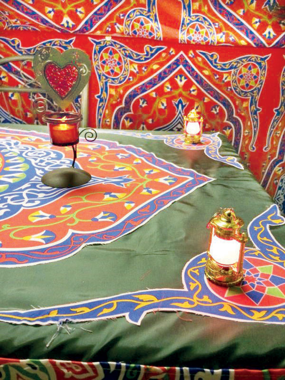 الديكورات الرمضانية تنعش
محال تجهيز الأفراح