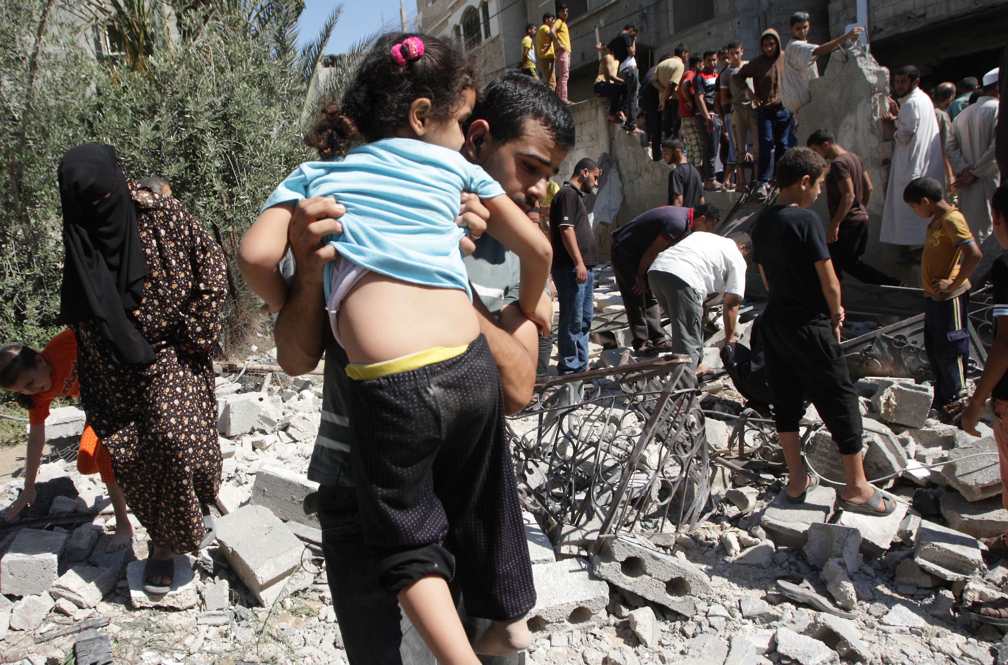 الرئيس المصري يتعهد بالسعي لوقف فوري لاطلاق النار بين الفلسطينيين واسرائيل