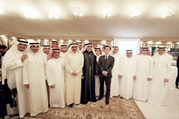 شركة الأطياف المتحدة القابضة
توقع اتفاقيات إدارة شقق فندقية