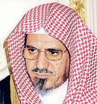 ابن حميد: المسؤولون الذين يأخذون مالا لتوظيف السعوديين «خونة ومرتشون»