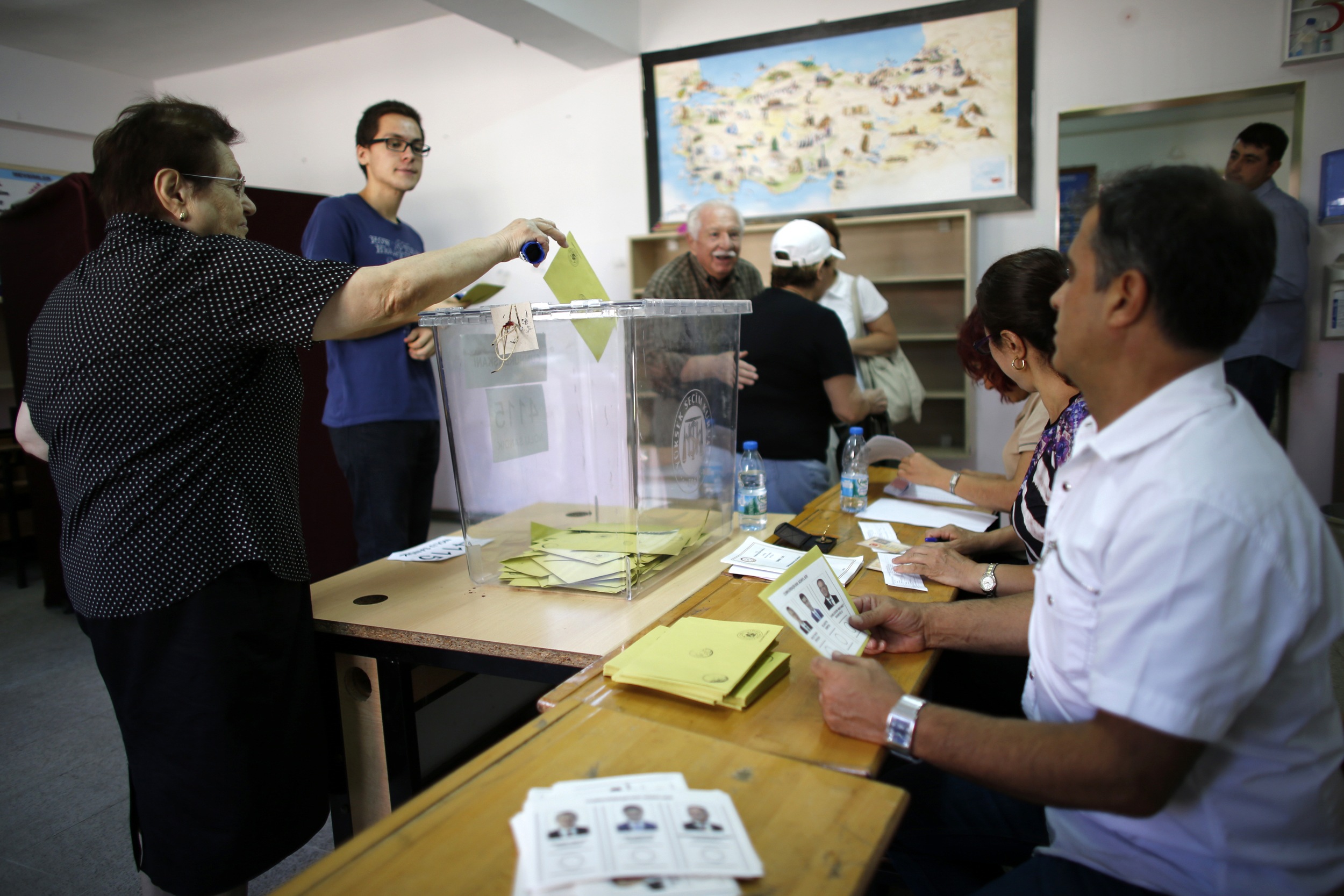 قصة مصورة: الاتراك ينتخبون رئيسهم للمرة الأولى