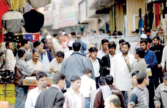 لا استثناءات لمواليد السعودية من خفض سنوات الإقامة