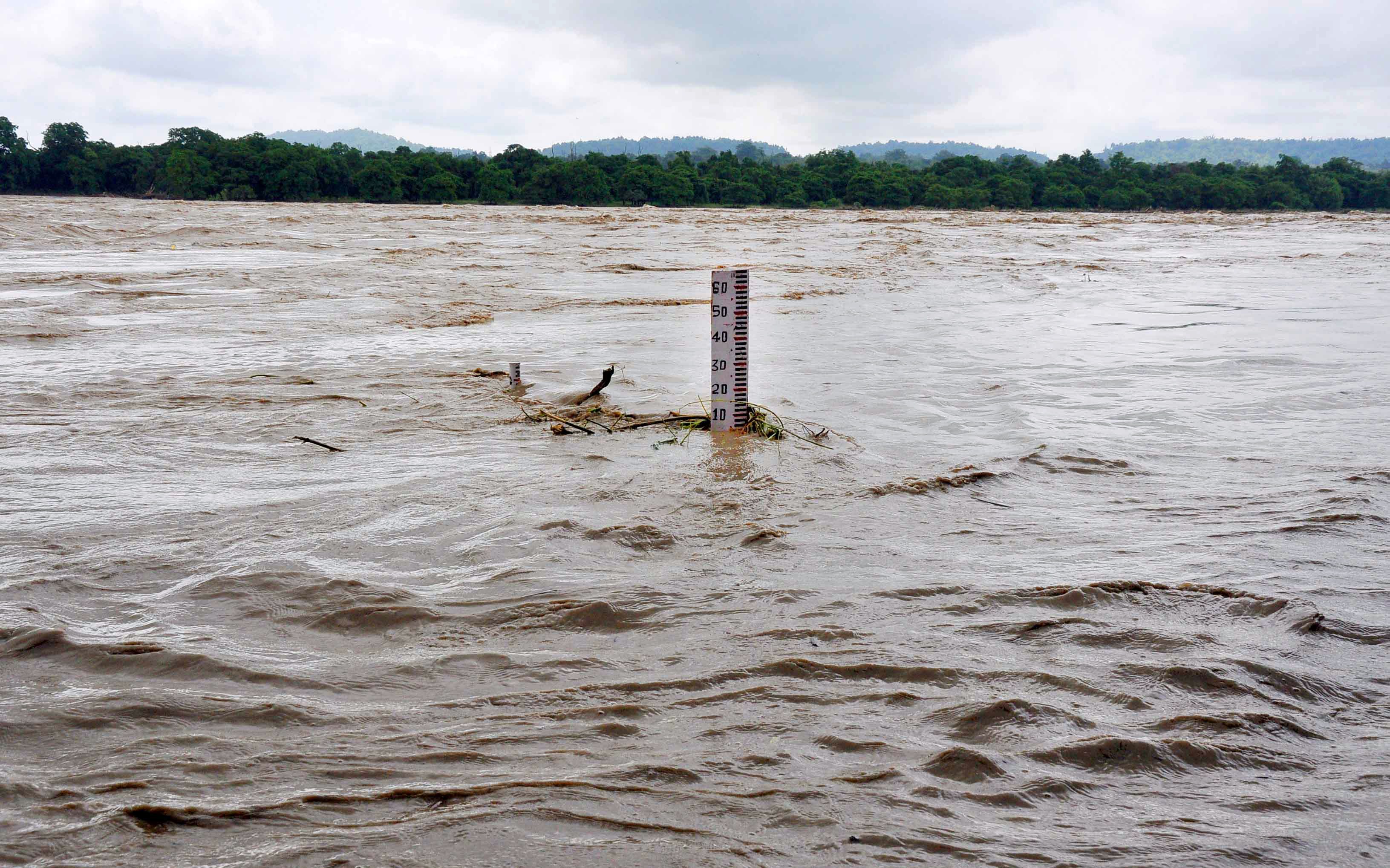 الأمطار الموسمية تغمر 200 قرية هندية وتقتل 21 على الأقل