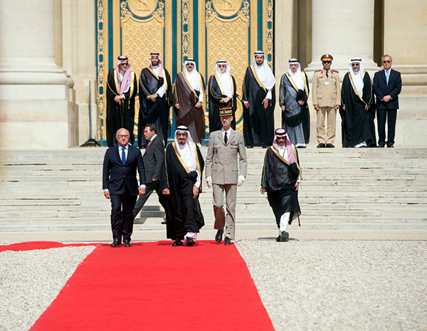 ولي العهد: زيارتي لفرنسا لتعزيز التعاون الثنائي بين البلدين