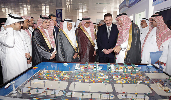 وزير النقل: بدء تنفيذ قطار الخليج قريبا