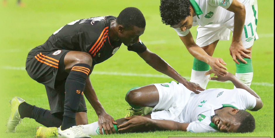 الأهلي والشباب .. خشونة بلا أهداف