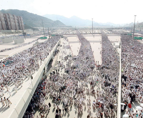 مرونة في دخول الحجاج لمشعر منى ..وتميز في حركة الحشود