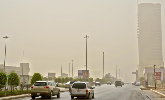 موجة غبار تضرب الرياض
