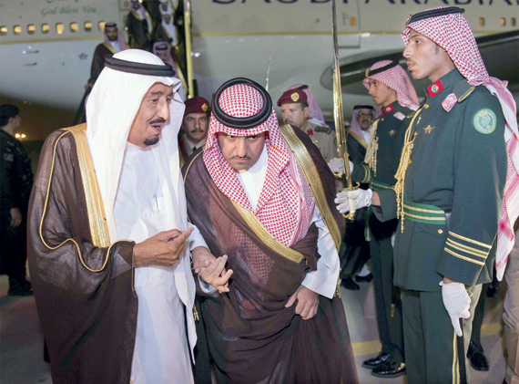 خادم الحرمين الشريفين يصل الرياض قادما من جدة