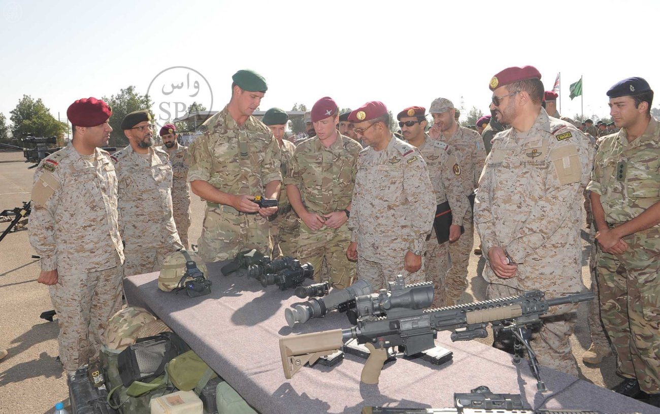 قصة مصورة: التمساح الأحمر يجمع القوات السعودية والبريطانية في تبوك