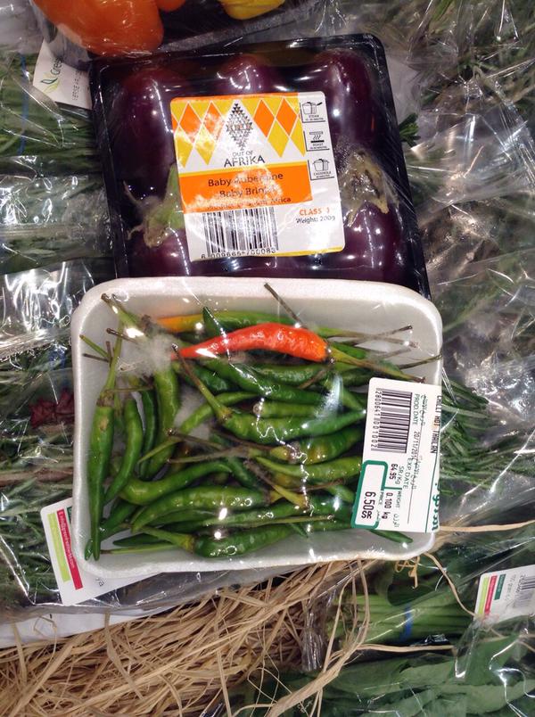 التجارة تغلق متجر الدانوب في الخبر لعرضه مواد غذائية فاسدة