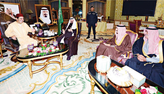 خادم الحرمين يستقبل الأمير
رشيد بن الحسن الثاني