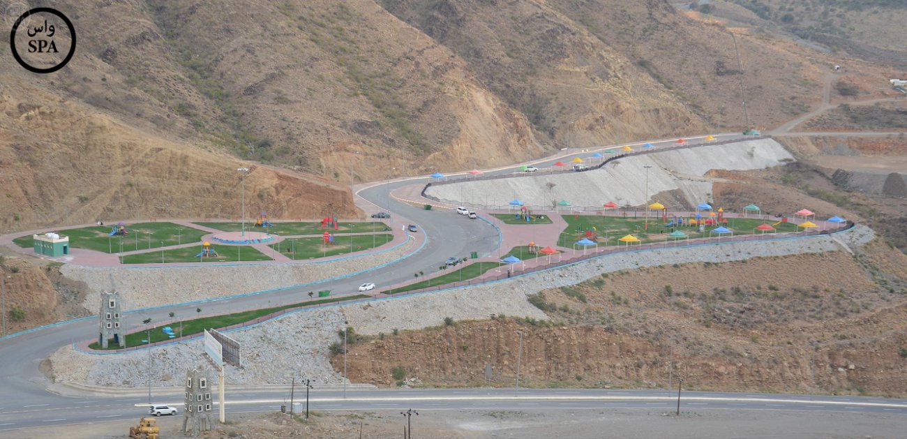 قصة مصورة: محافظات تهامة عسير تُغري زوارها بجمالها