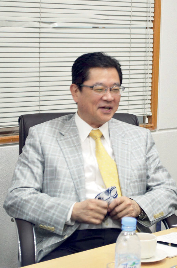 «جوكي» .. ماكينة الخياطة المولودة من رحم الحرب العالمية الأولى