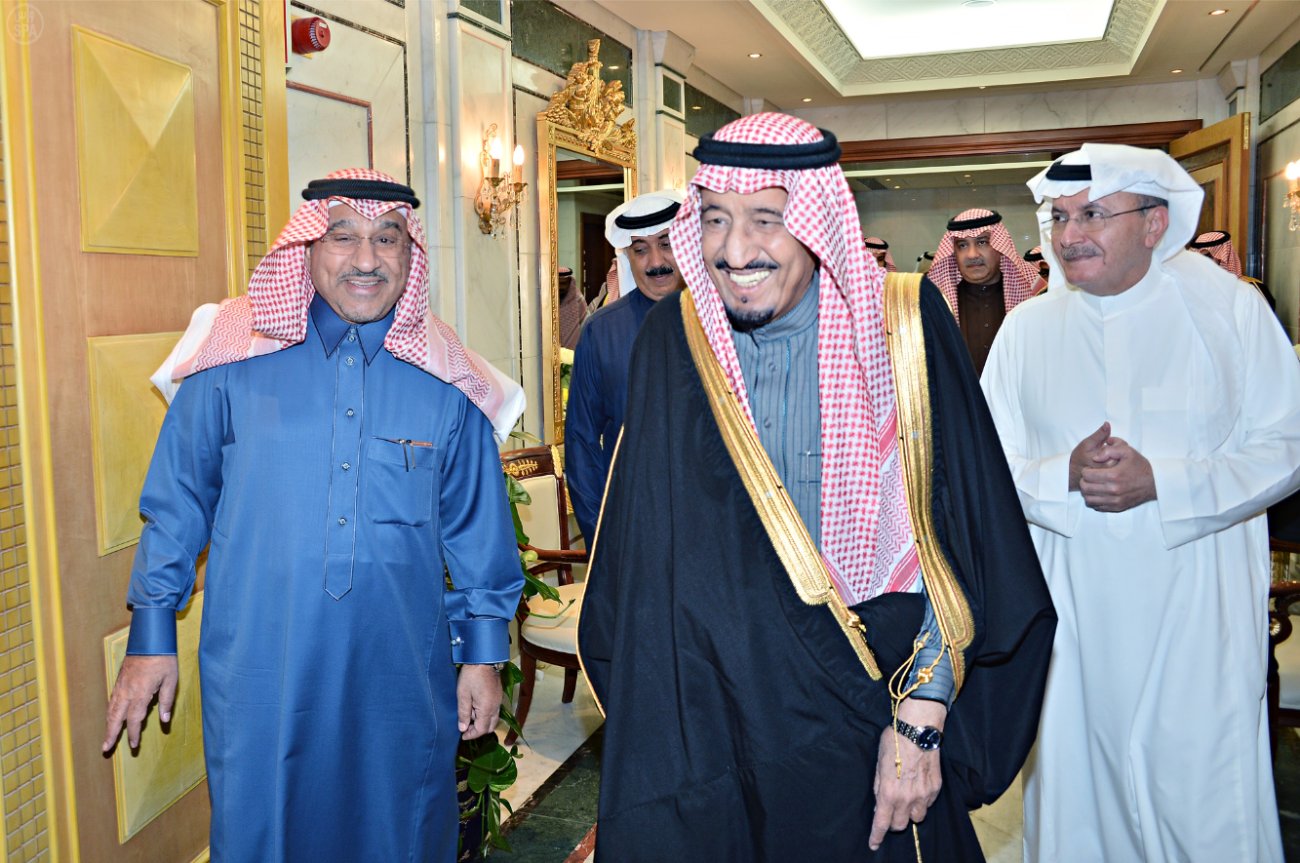 ولي العهد يطمئن على صحة خادم الحرمين الشريفين