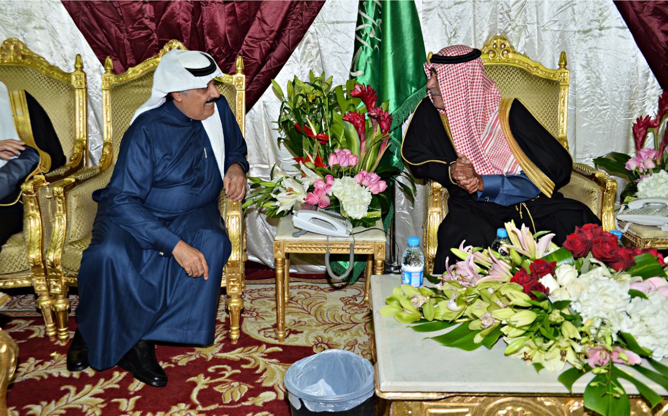 ولي العهد يطمئن على صحة خادم الحرمين الشريفين