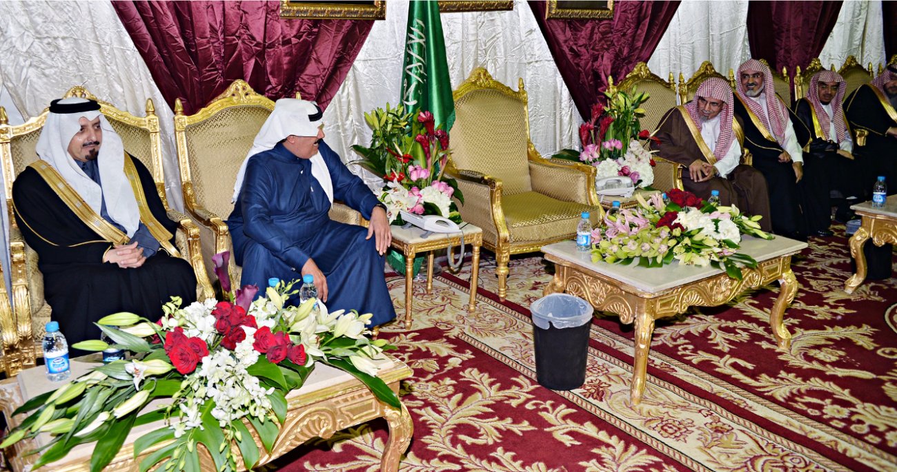 ولي العهد يطمئن على صحة خادم الحرمين الشريفين