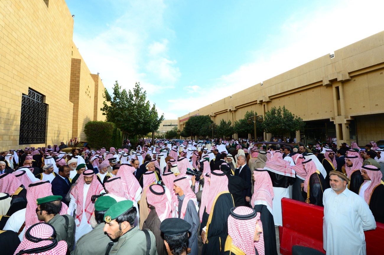 السعودية تواري خادم الحرمين الشريفين الملك عبدالله بن عبد العزيز الثرى في مقبرة العود