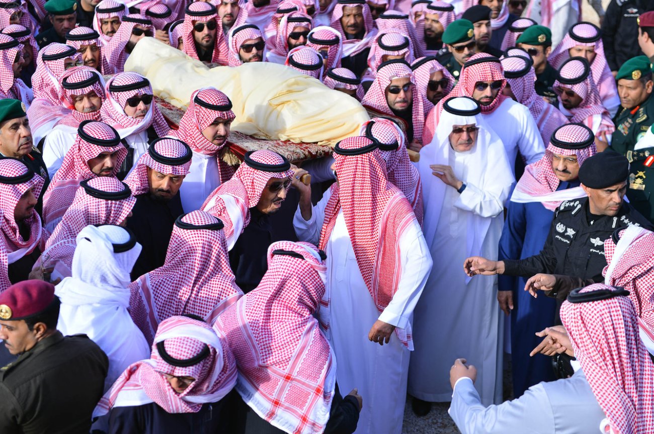 السعودية تواري خادم الحرمين الشريفين الملك عبدالله بن عبد العزيز الثرى في مقبرة العود